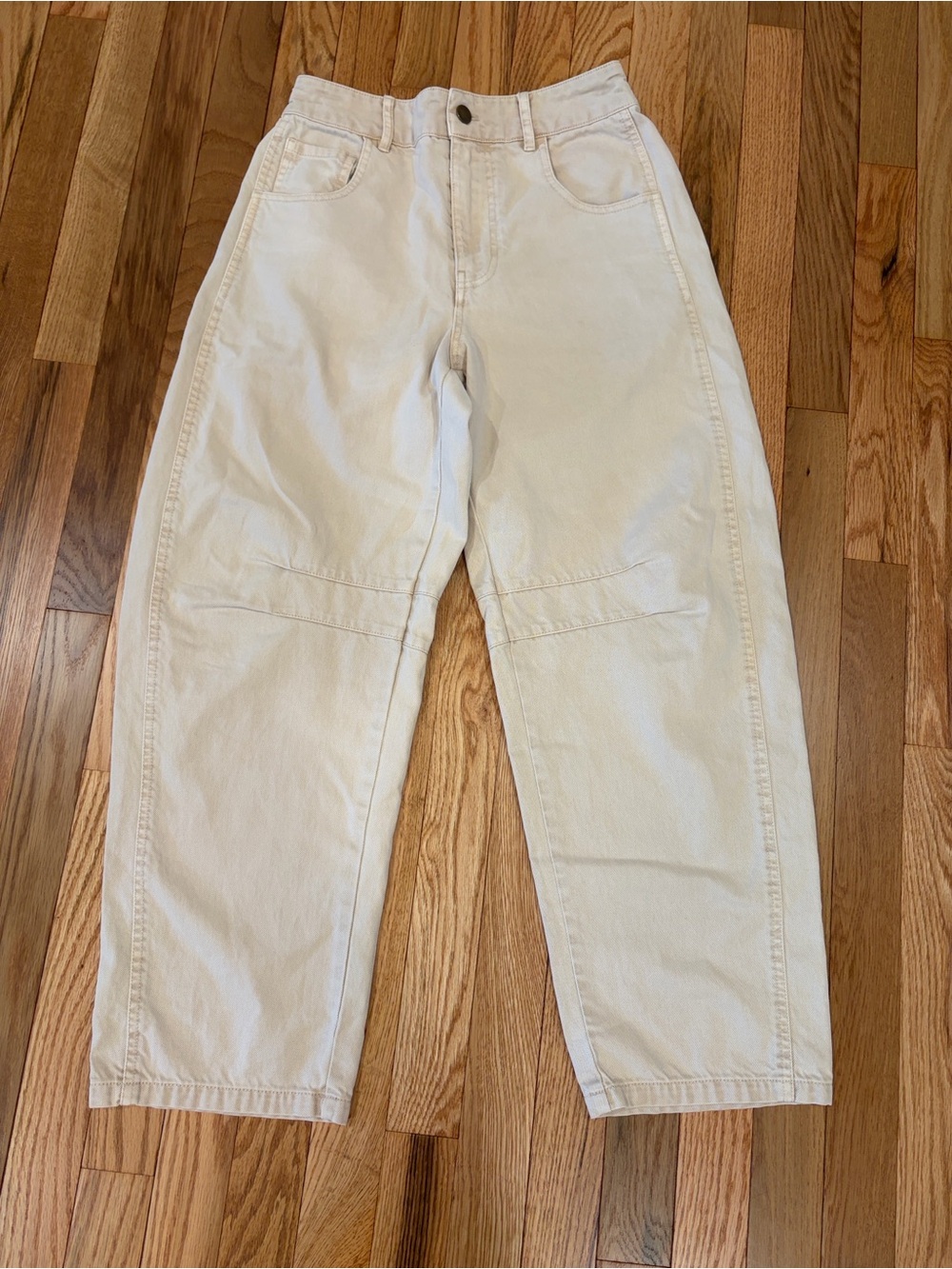 YFB Women’s Cream Barell Leg Jeans- SMALL NWOT